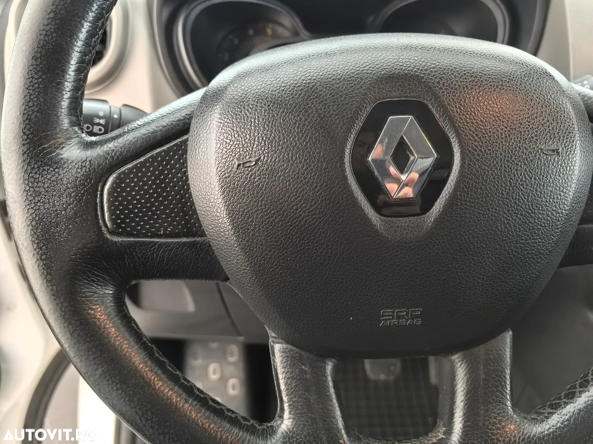 Renault Trafic - 12