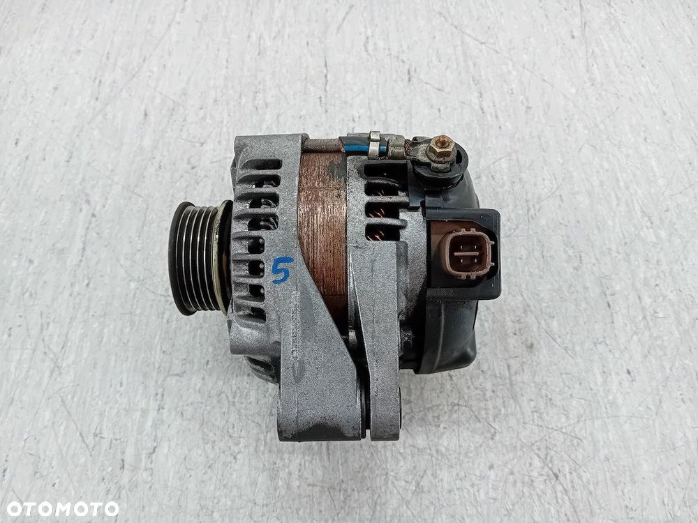 ALTERNATOR TOYOTA RAV4 II ( 00-06 ) 2.0 D-4D - 1