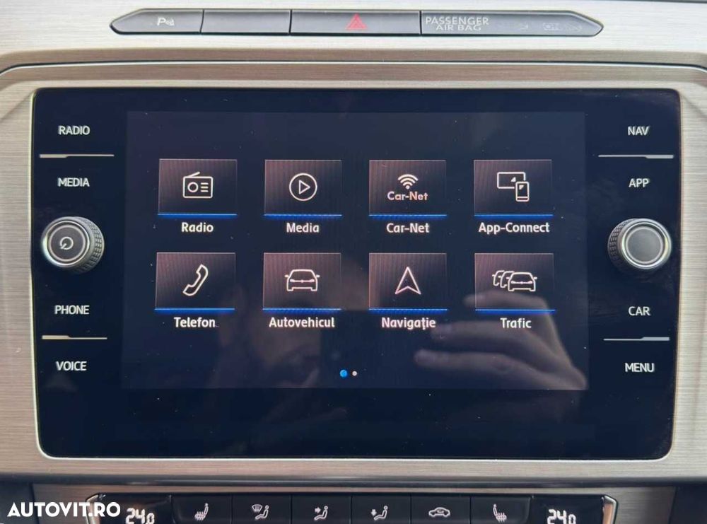 Volkswagen Passat - 31