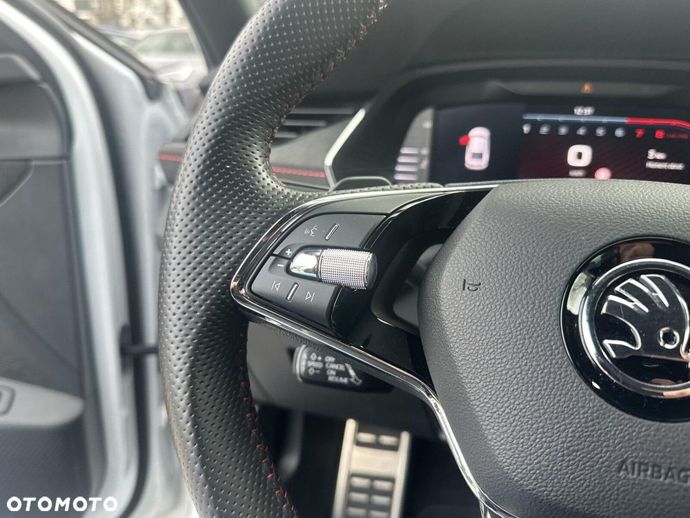 Skoda Octavia 2.0 TSI RS DSG - 29