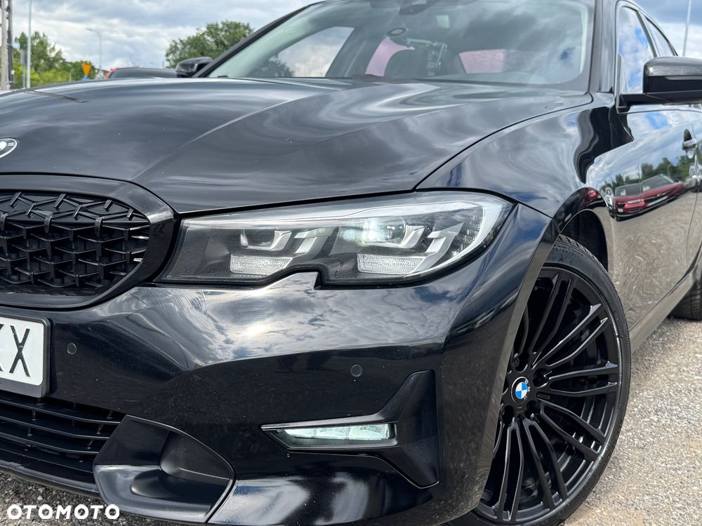 BMW Seria 3 318d Sport Line Shadow - 15