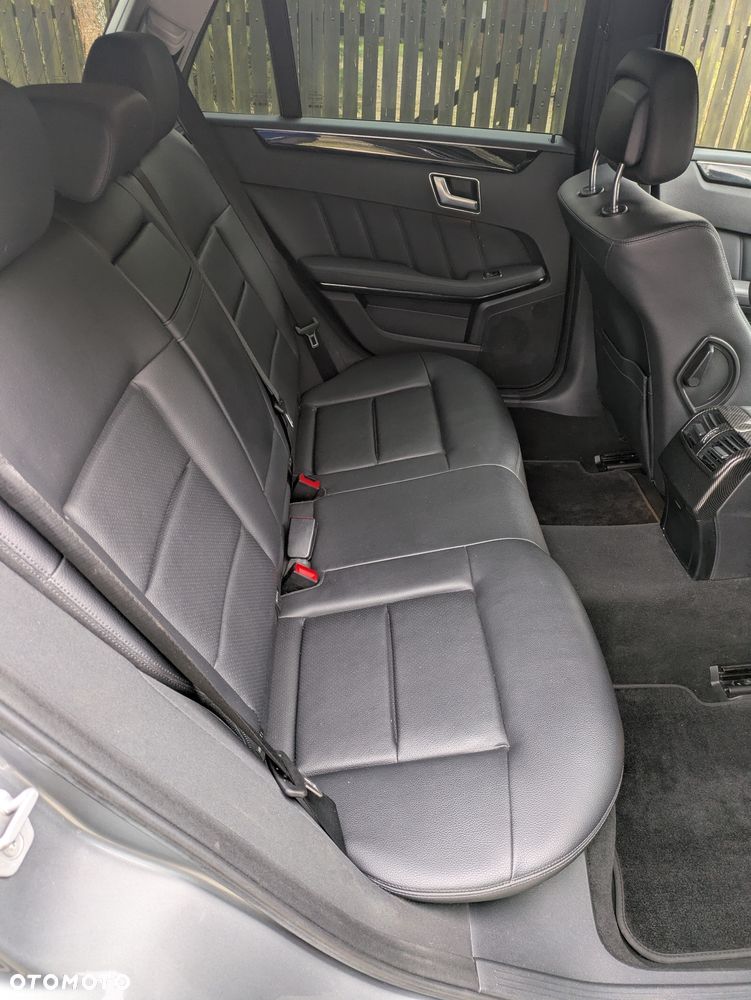 Mercedes-Benz Klasa E 250 CDI 4Matic 7G-TRONIC Avantgarde - 21