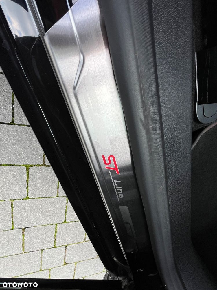 Ford Fiesta 1.5 TDCi S&S ST-LINE X - 25