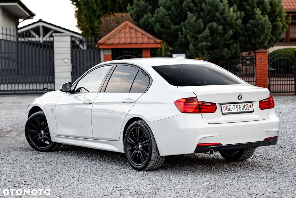 BMW Seria 3 320d xDrive M Sport - 13