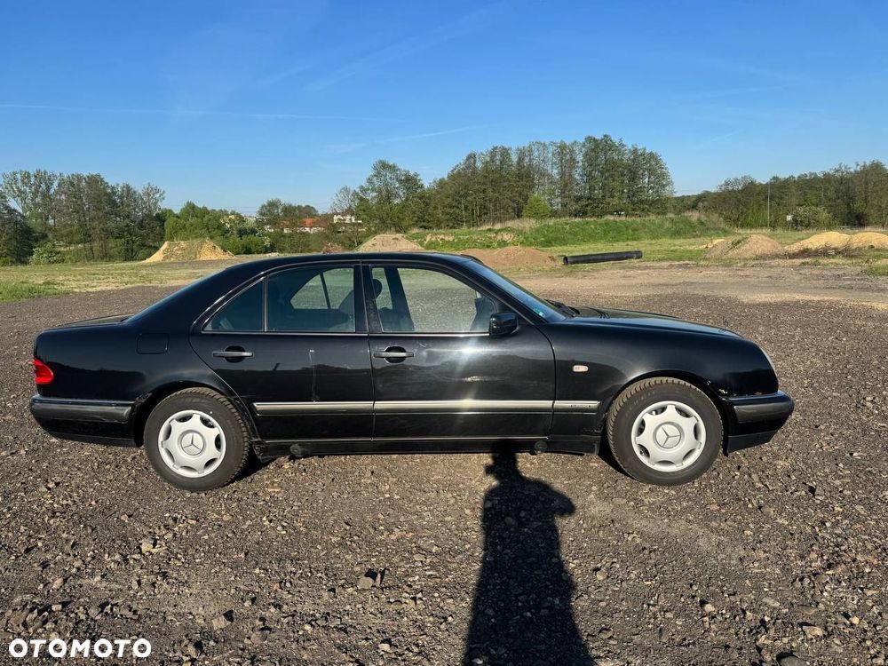 Mercedes-Benz Klasa E - 8