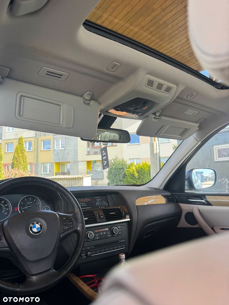 BMW X3 xDrive28i - 8