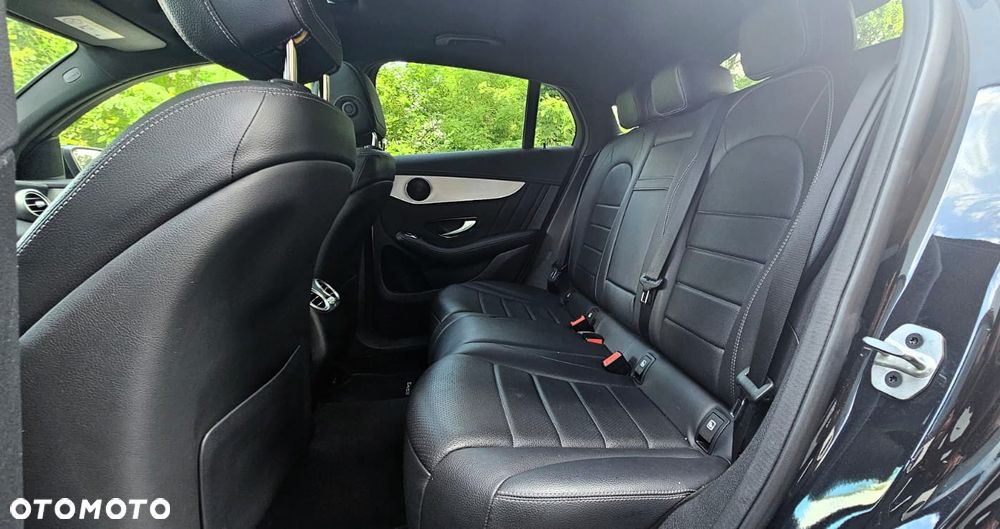 Mercedes-Benz GLC 200 d 4Matic 9G-TRONIC AMG Line - 23