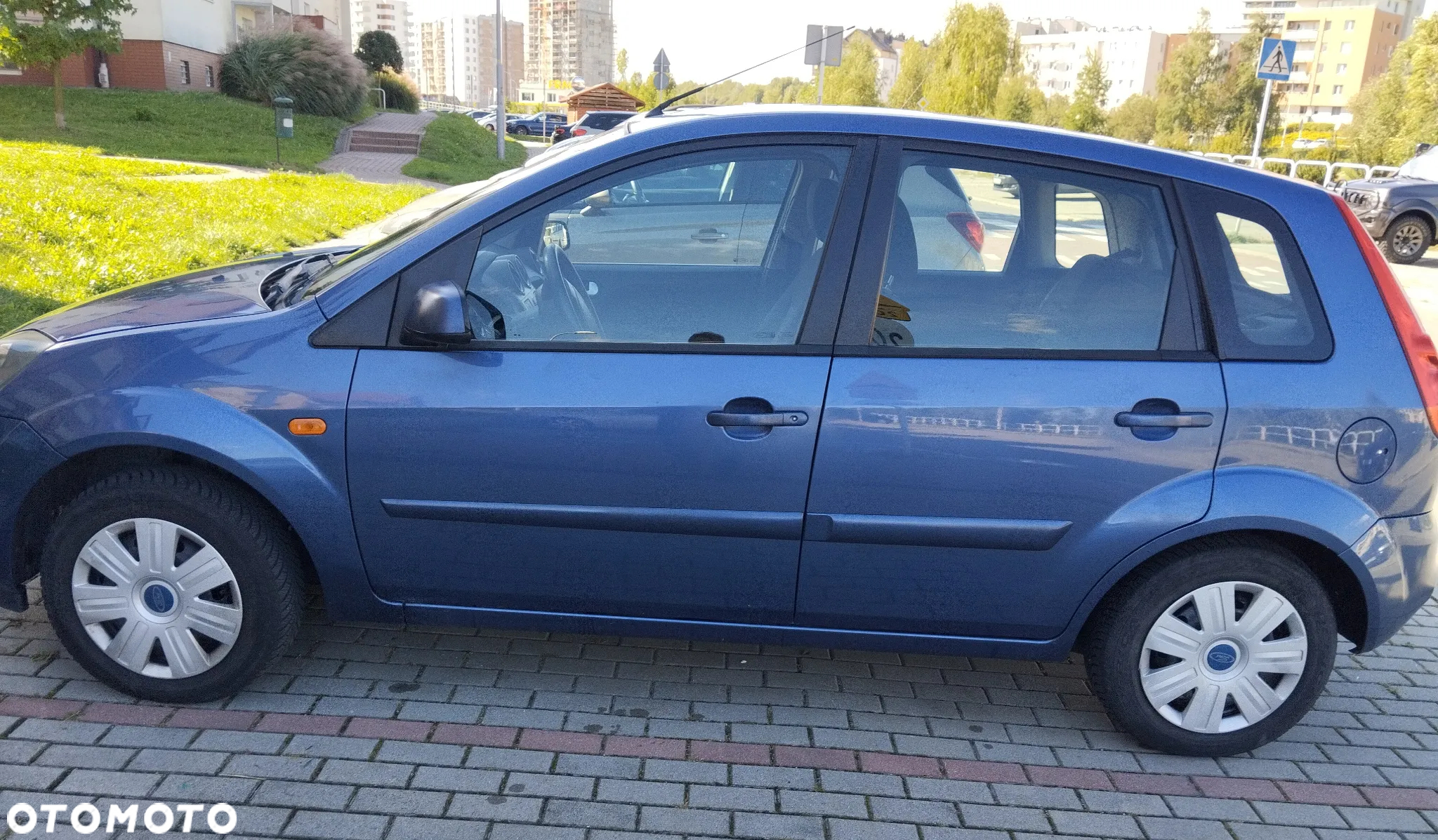 Ford Fiesta 1.4 Ambiente - 16