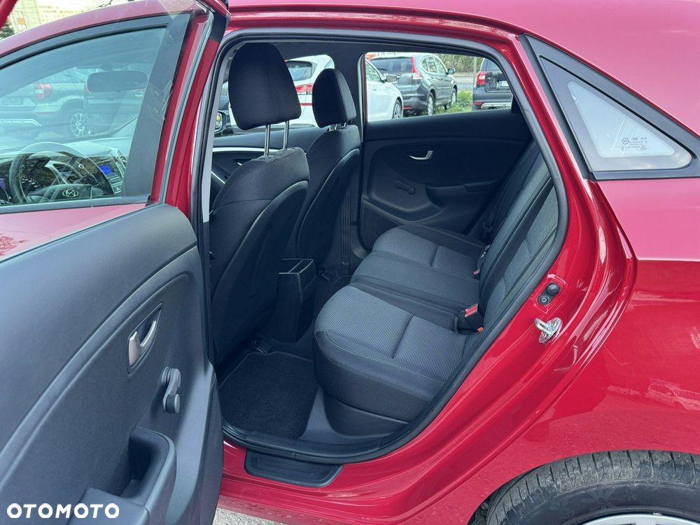 Hyundai i30 - 19