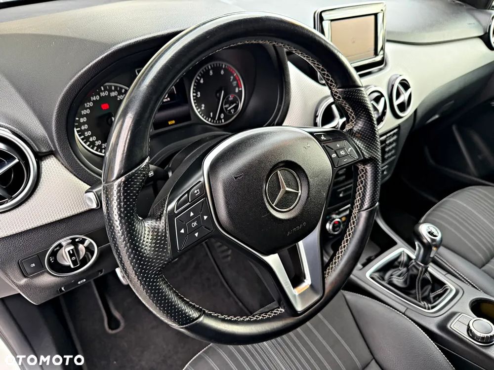 Mercedes-Benz Klasa B 200 BlueEFFICIENCY Edition 1 - 21