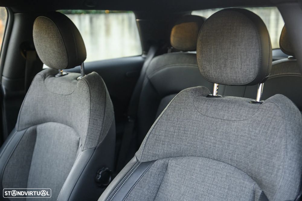 MINI 3 Portas Cooper D - 18