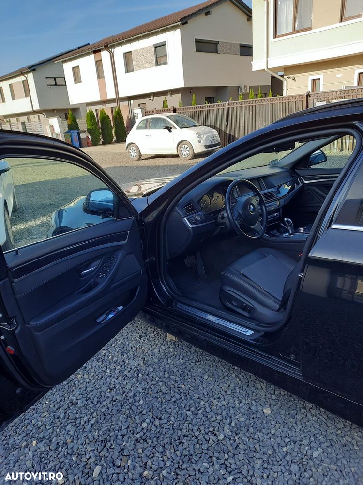 BMW Seria 5 520d Aut. Luxury Line - 7