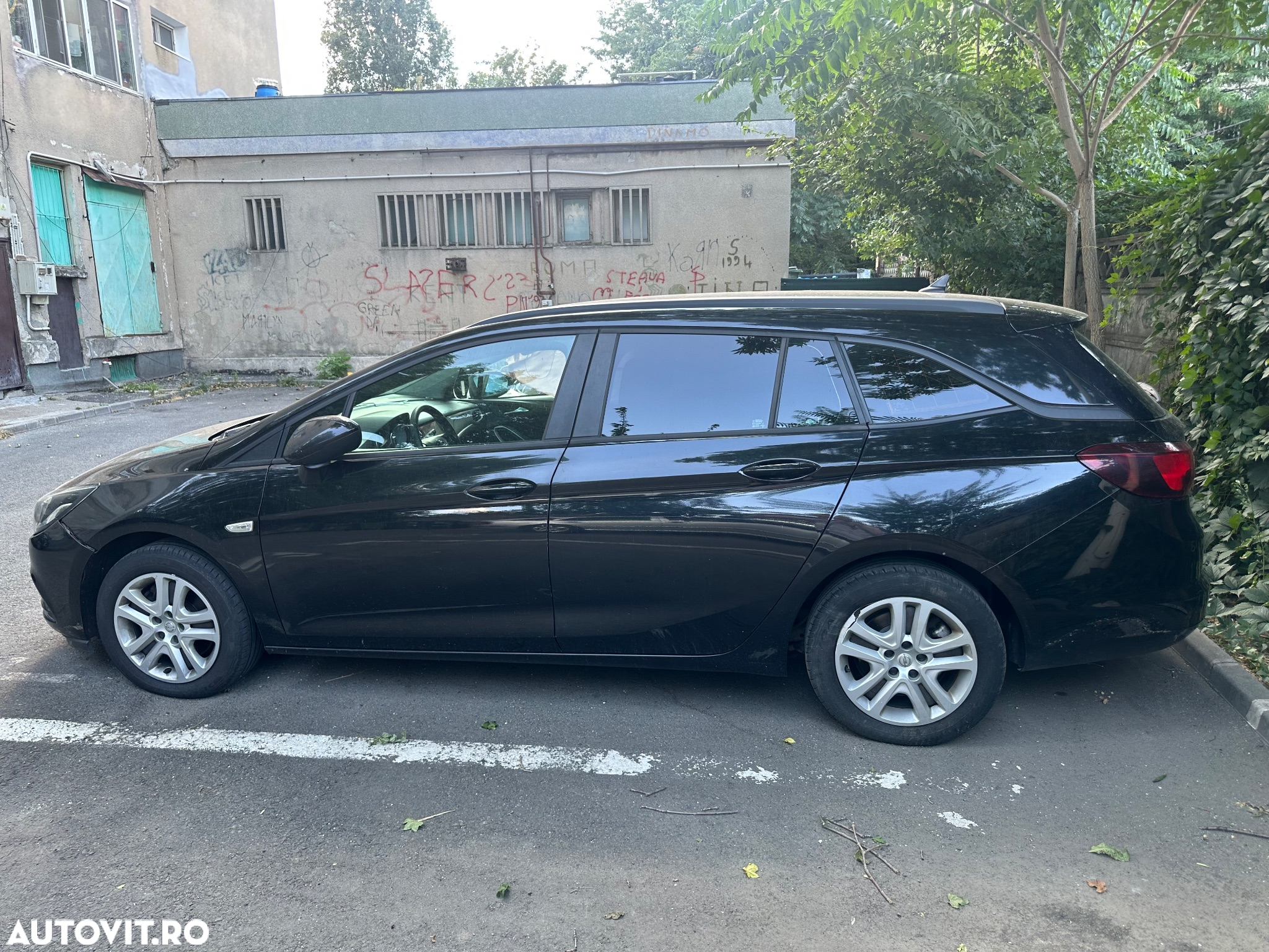 Opel Astra 1.6 D Automatik Sports Tourer ON - 4
