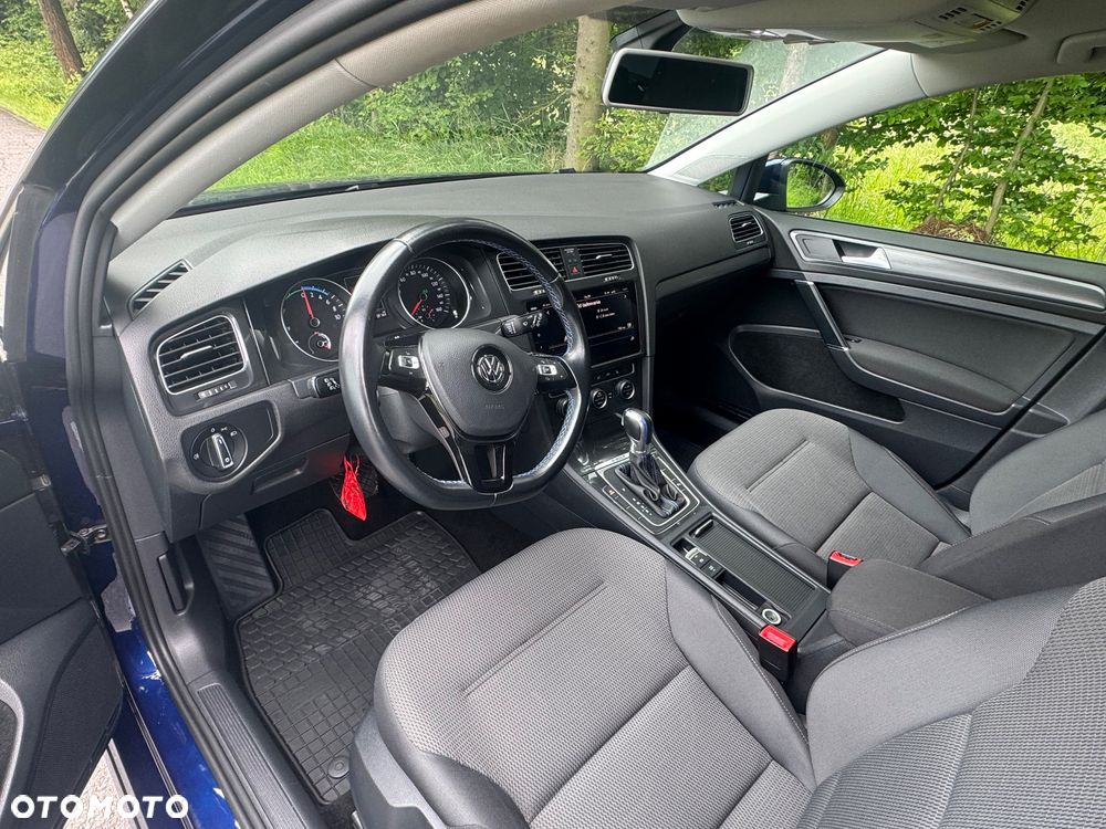 Volkswagen Golf - 14