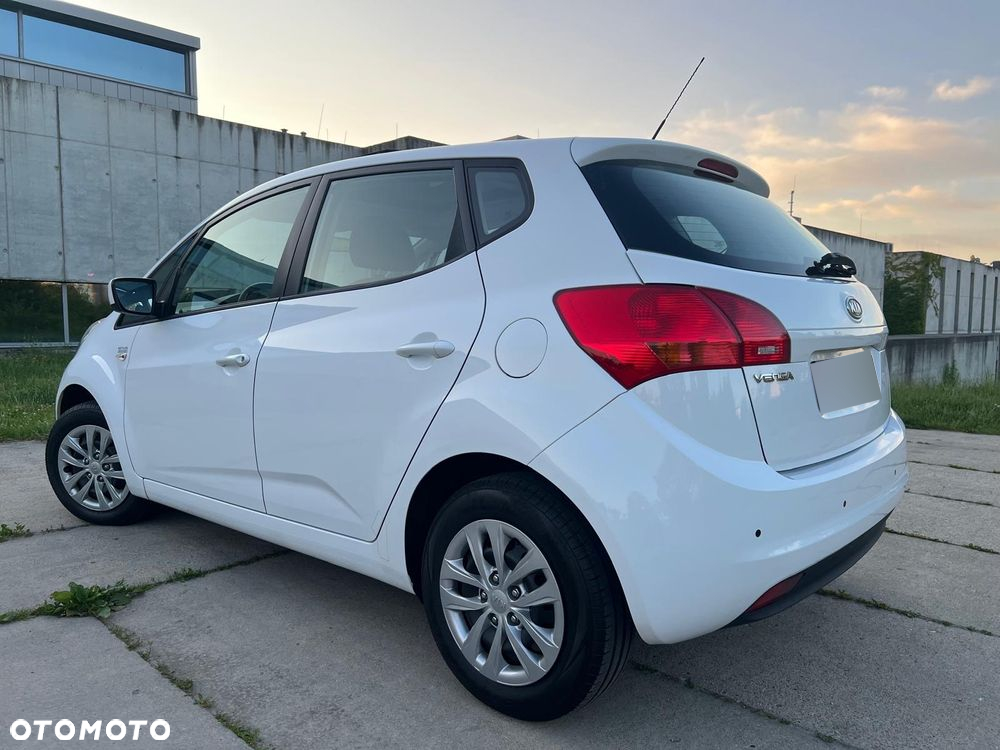 Kia Venga 1.4 CVVT Business Line - 27
