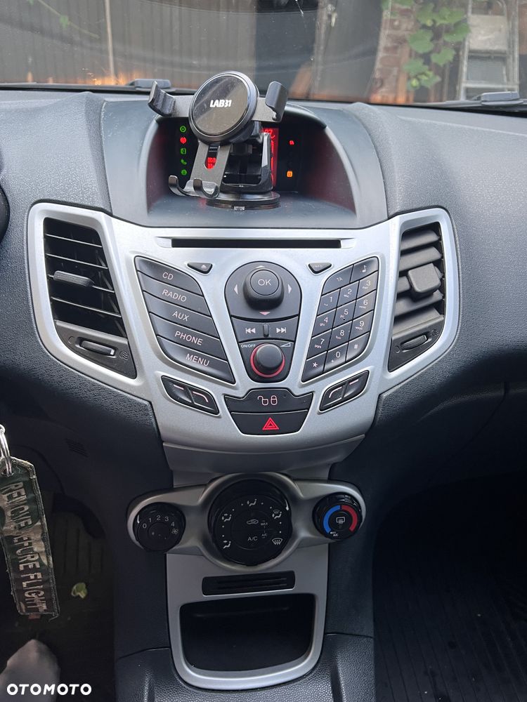 Ford Fiesta - 30