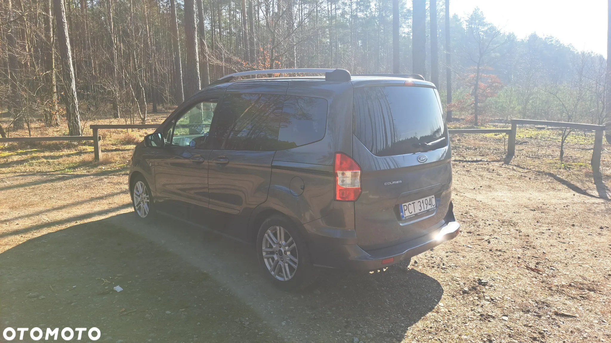 Ford Tourneo Courier 1.5 TDCi Trend - 11