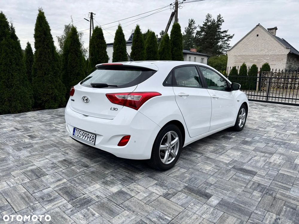 Hyundai i30 blue 1.6 CRDi Classic - 4