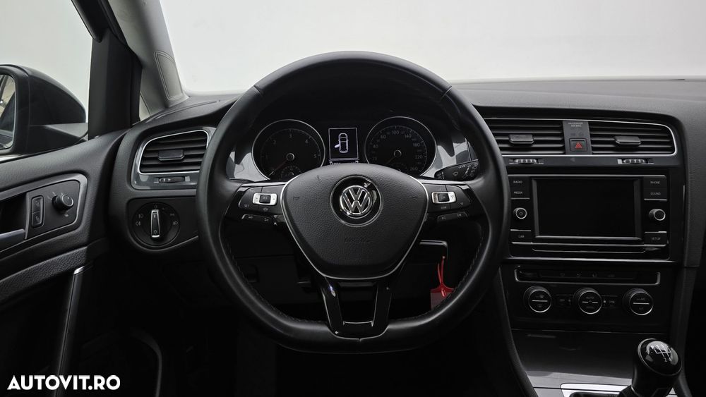 Volkswagen Golf 1.6 TDI Comfortline - 15
