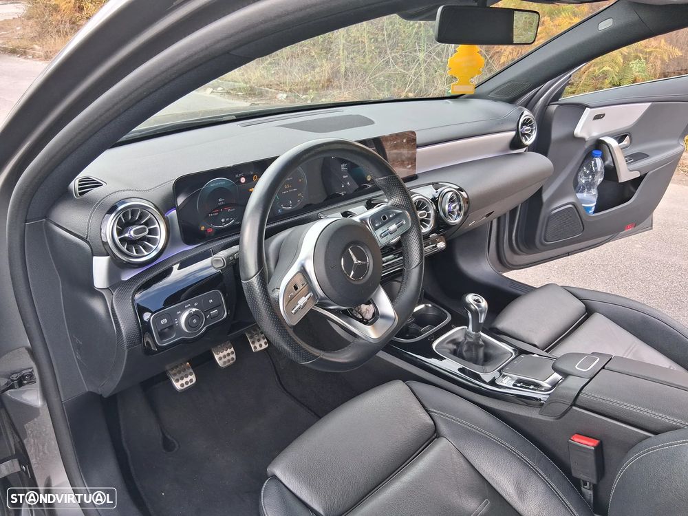 Mercedes-Benz A 200 AMG Line - 11