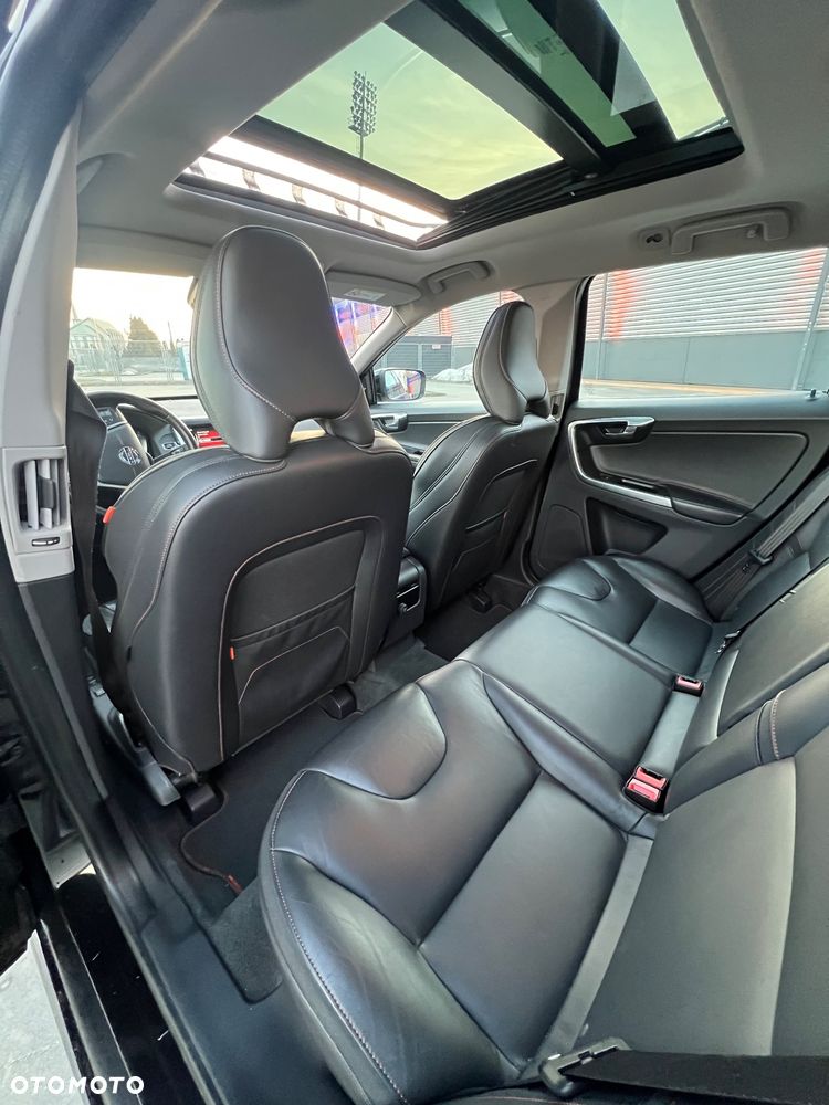 Volvo XC 60 D4 AWD Ocean Race - 19