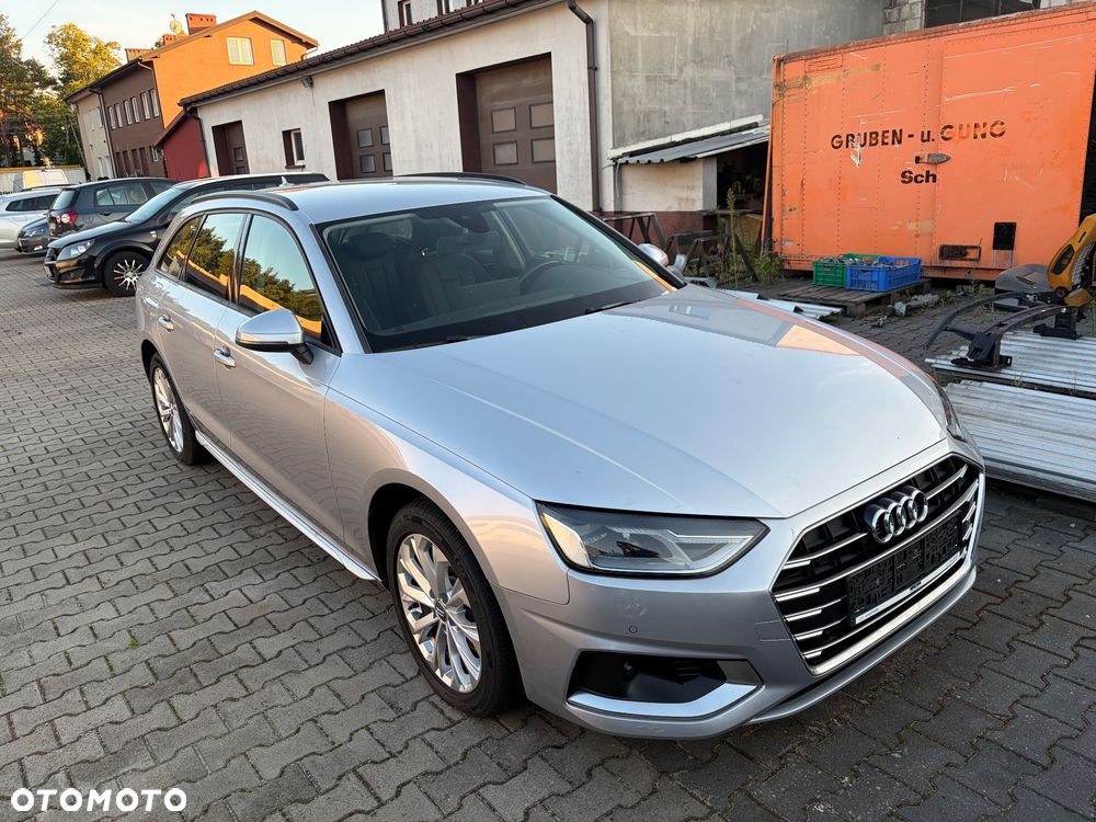 Audi A4 Avant 30 TDI S tronic - 9