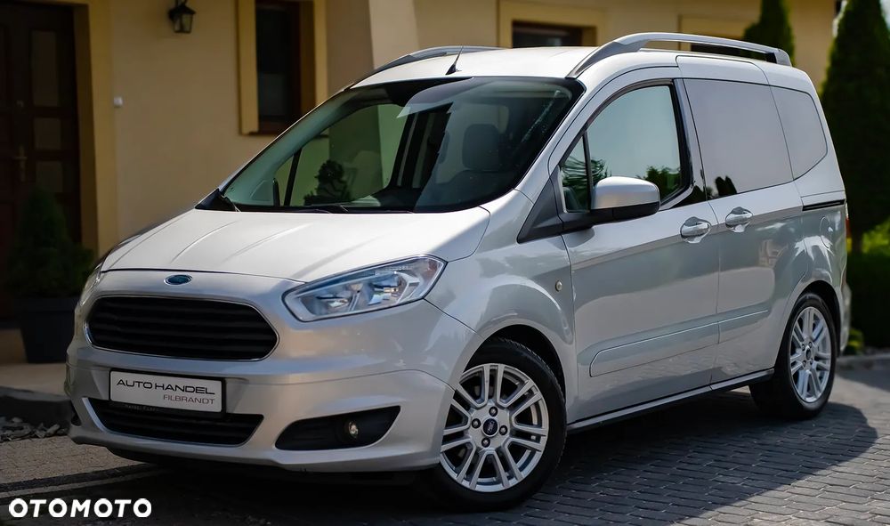 Ford Tourneo Courier 1.5 TDCi S&S Ambiente - 9