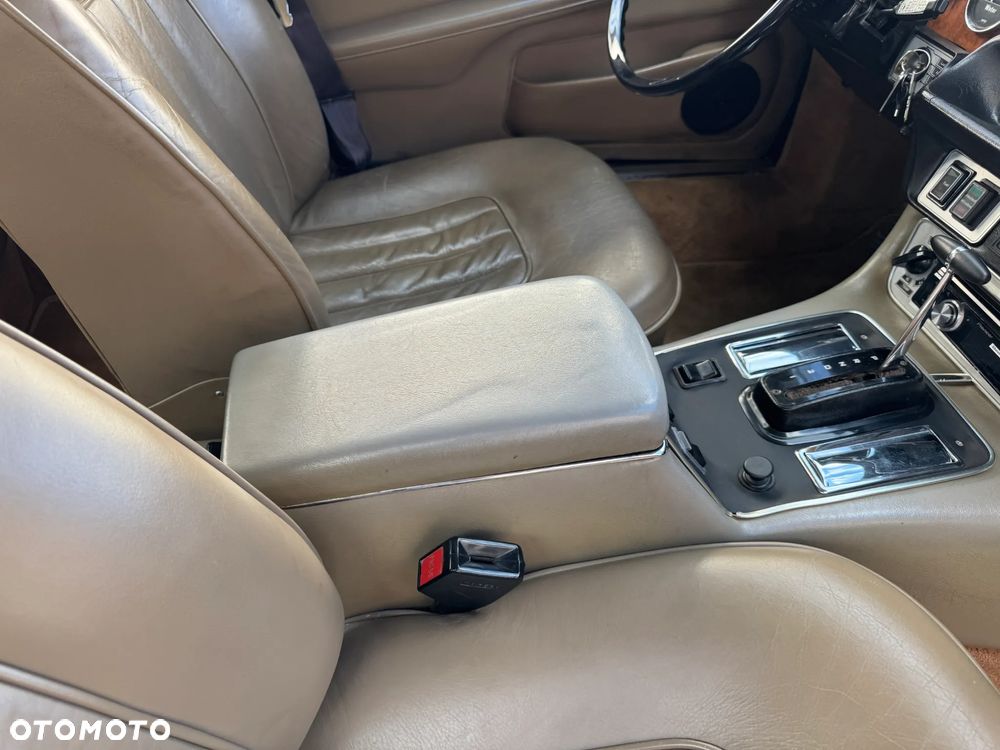 Jaguar XJ - 30