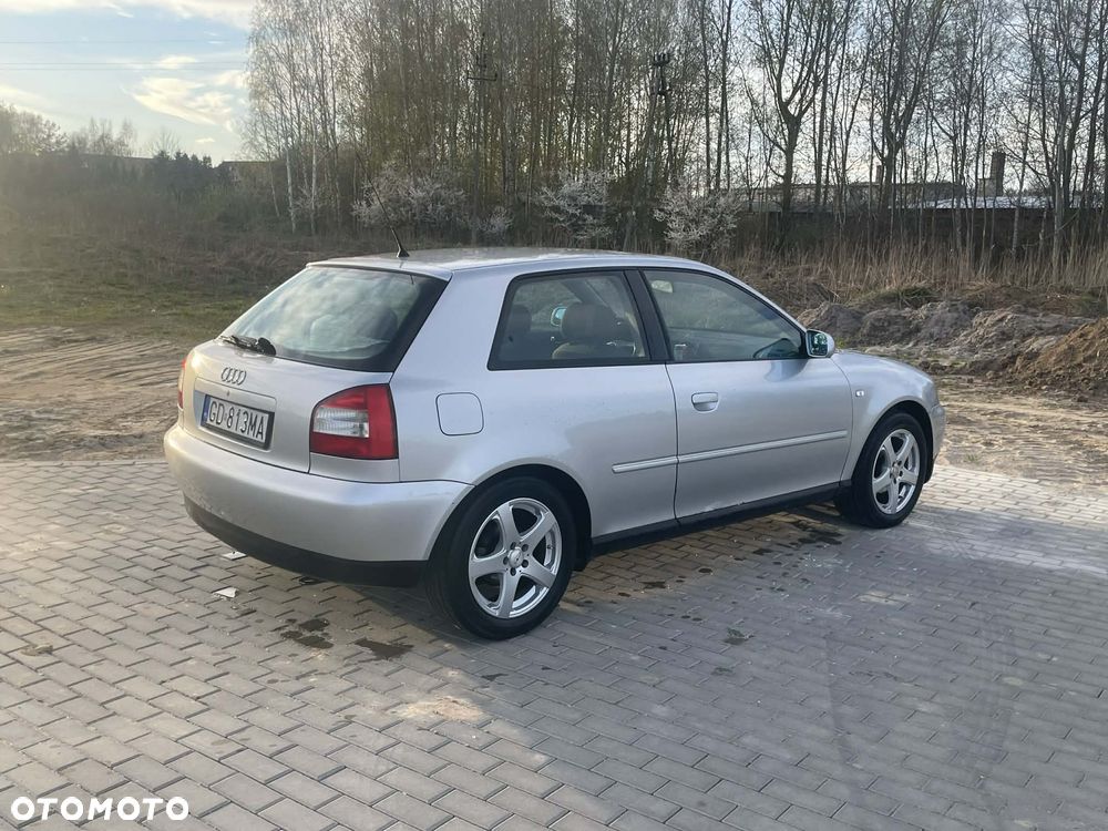 Audi A3 3-drzwiowe 1.6 Attraction - 4