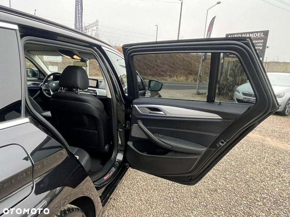 BMW Seria 5 530i xDrive GPF Sport Line sport - 20