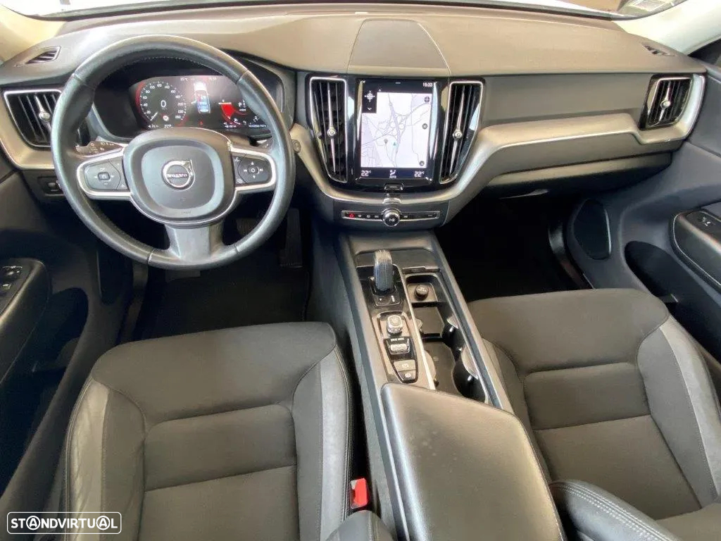 Volvo XC 60 2.0 T8 PHEV Momentum Plus AWD - 5