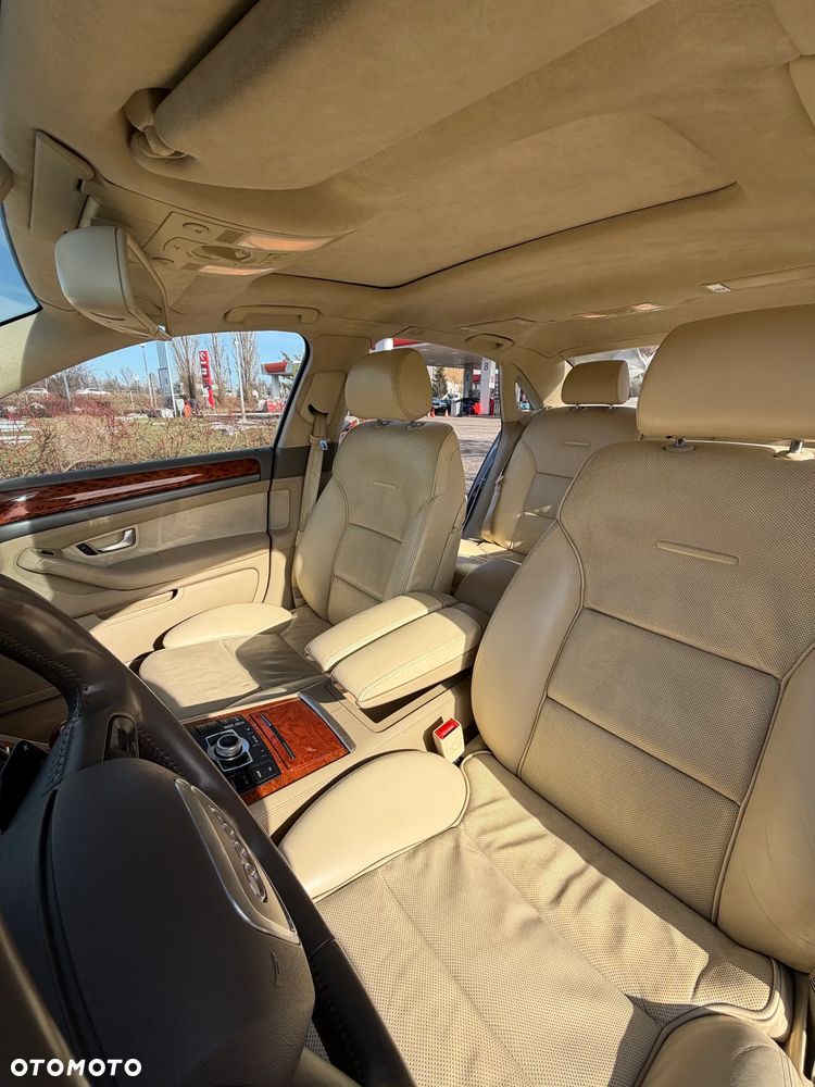 Audi A8 4.2 Quattro - 9