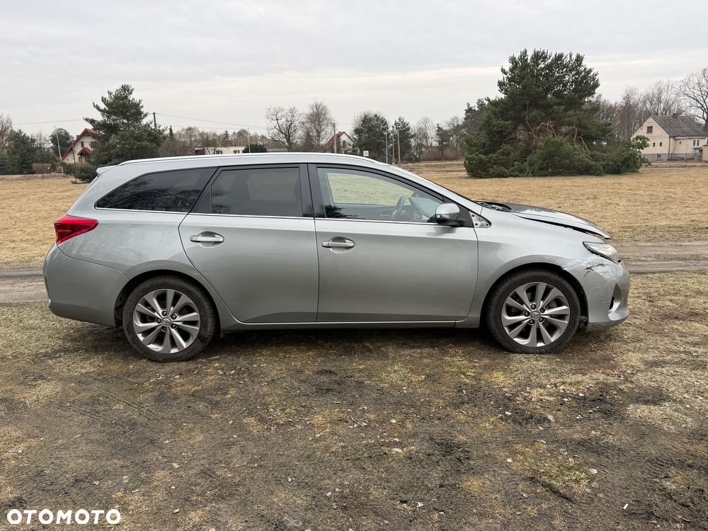 Toyota Auris - 4