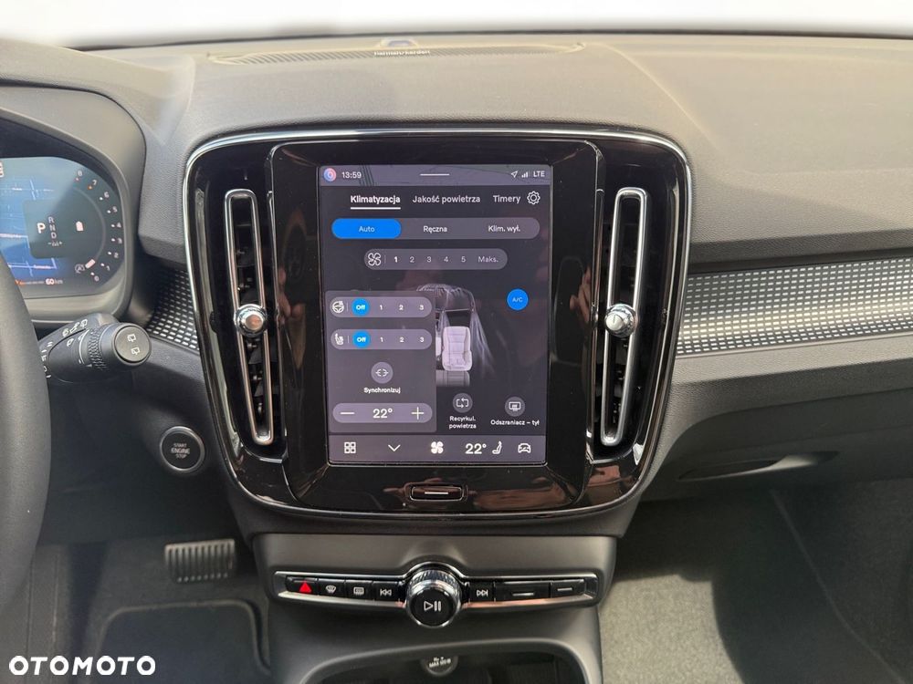 Volvo XC 40 - 24