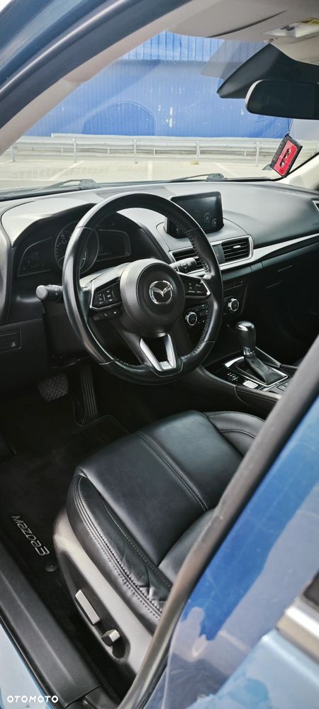 Mazda 3 - 10
