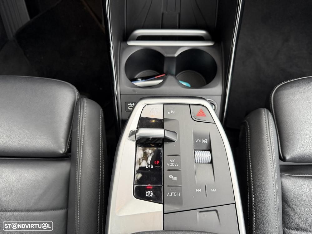 BMW 218 Active Tourer i Pack M Auto - 32