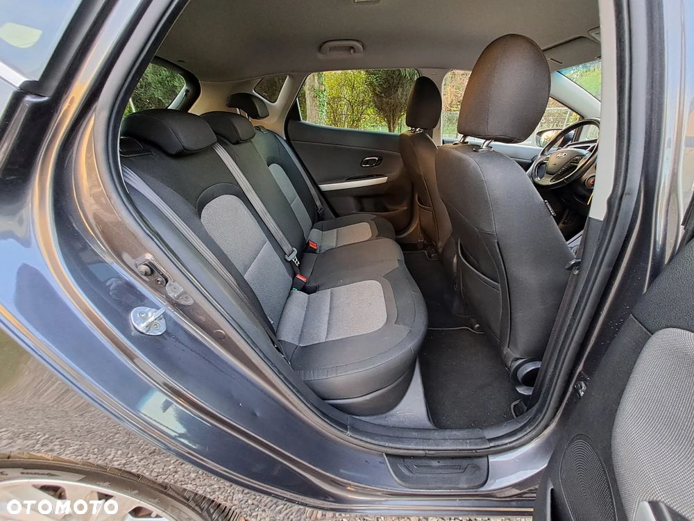 Kia Ceed - 8