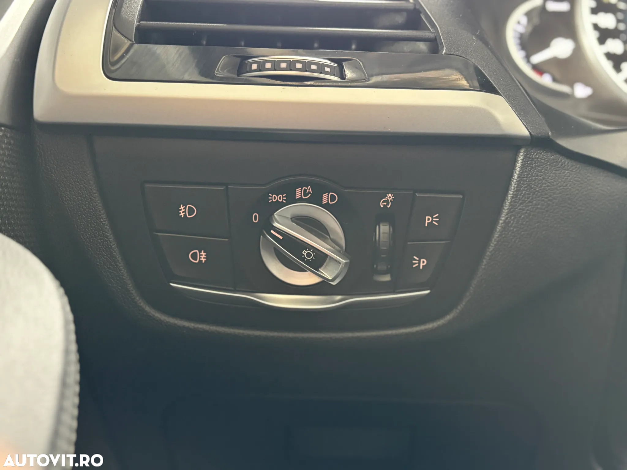 BMW X4 xDrive20d Advantage - 31