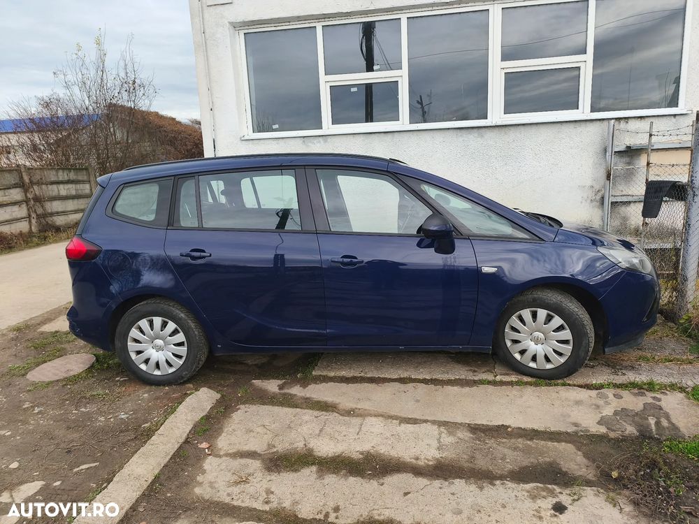 Opel Zafira - 11