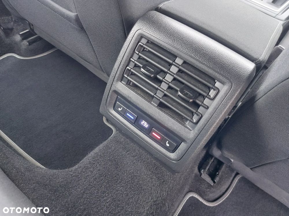 Volkswagen Golf - 19