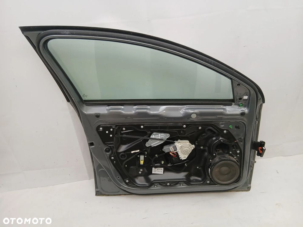Drzwi przód przednie lewe VW Passat B6 - 7