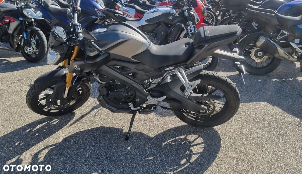 Yamaha MT - 24