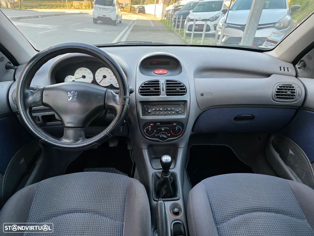 Peugeot 206 1.1 Color Line - 5