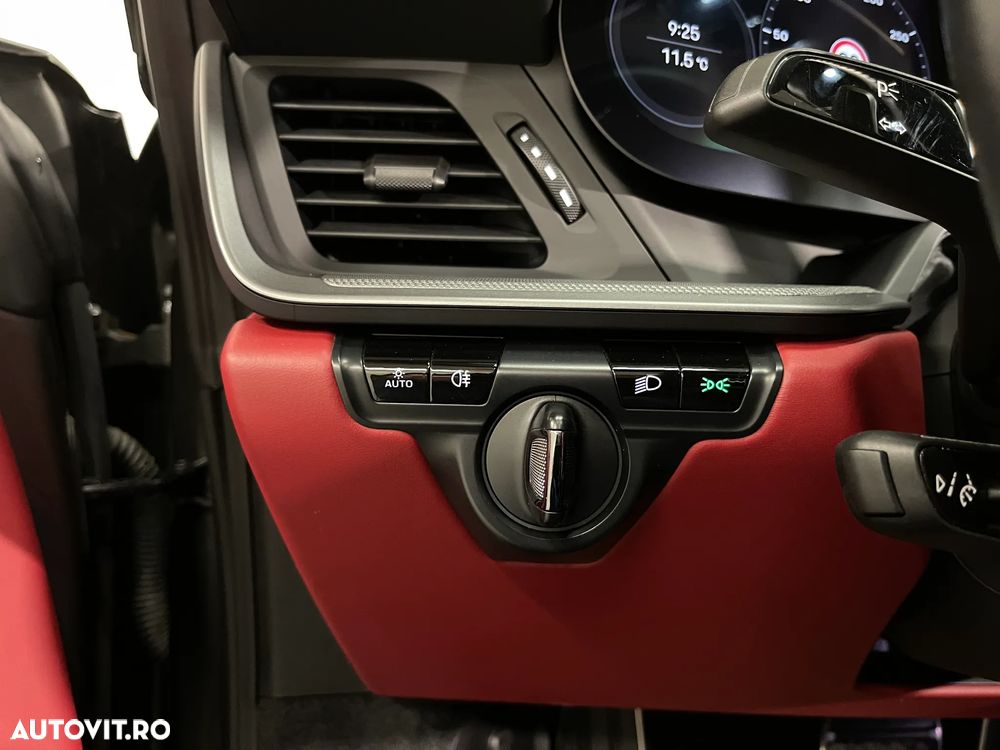 Porsche 911 4S PDK - 30