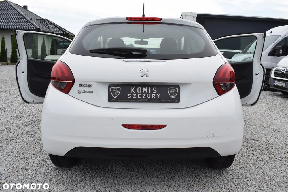 Peugeot 208 - 13