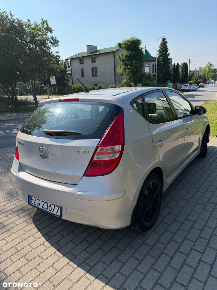 Hyundai i30 1.4 Comfort EU5 - 7