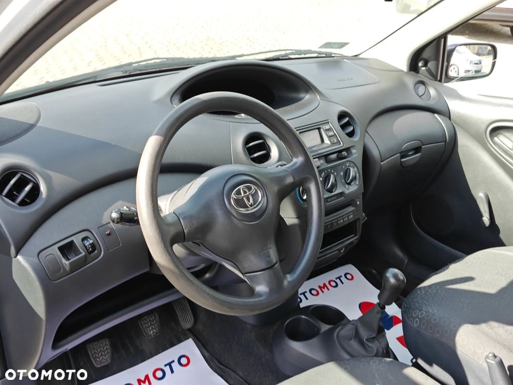 Toyota Yaris 1.3 Sol - 9