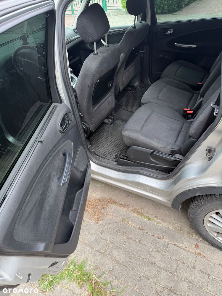 Ford Galaxy 1.8 TDCi Ambiente - 13
