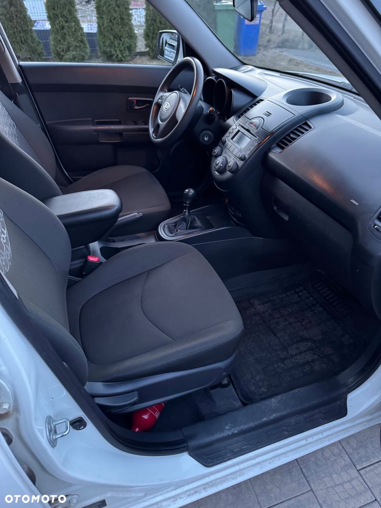Kia Soul 1.6 CRDi L EU5 - 9