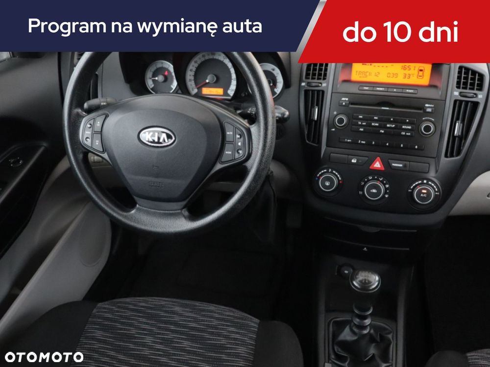 Kia Ceed - 9